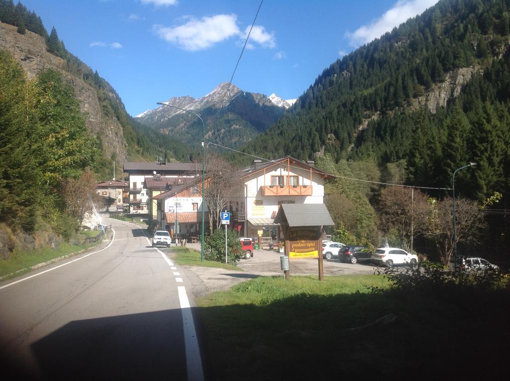 Affittacamere Valle Dorizzo Di Scavoni Paolo Val Dorizzo Exterior photo